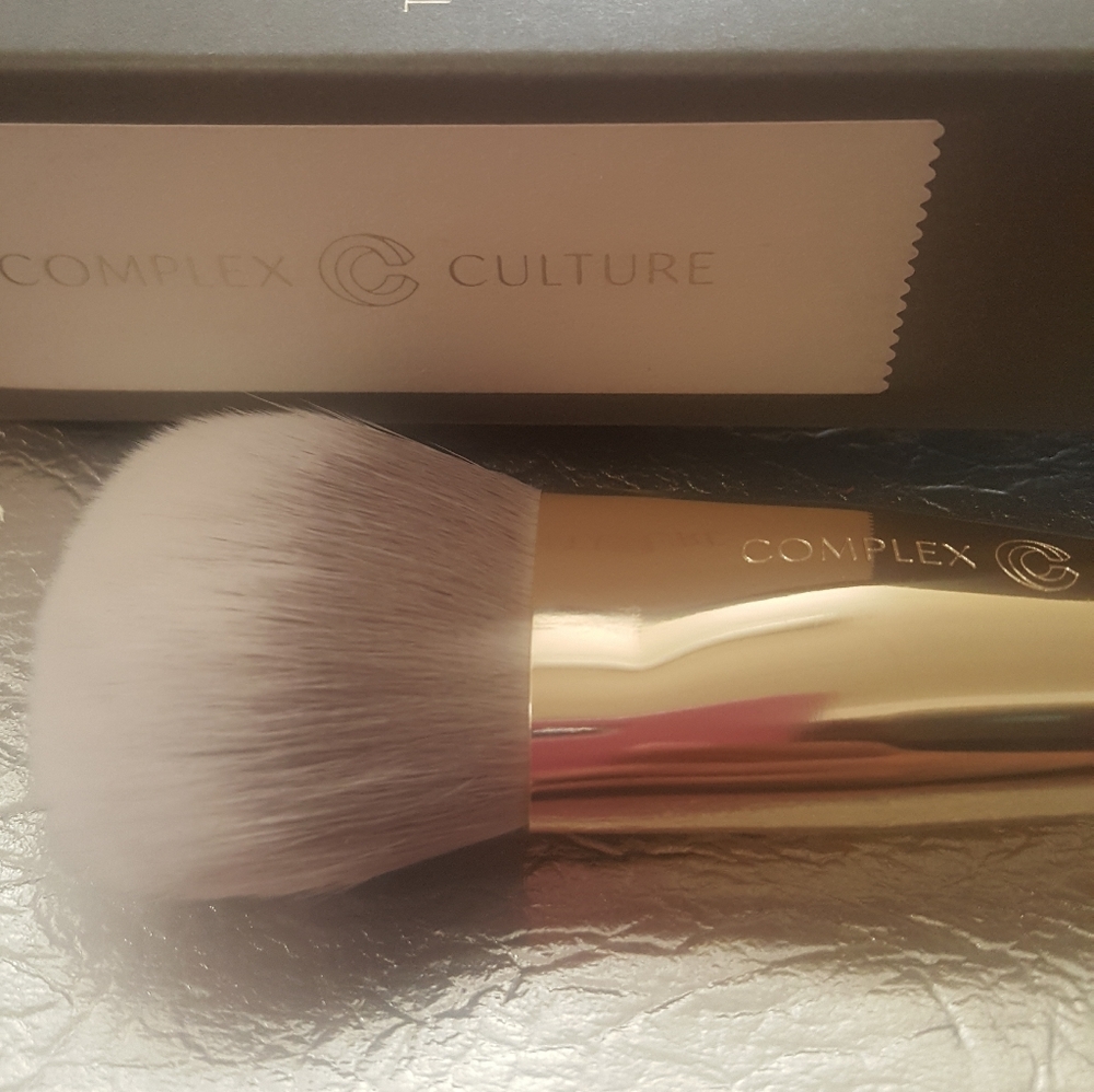 Bronzer brush,new..